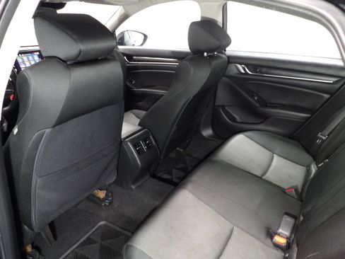 Used 2020 Honda Accord EX image 12
