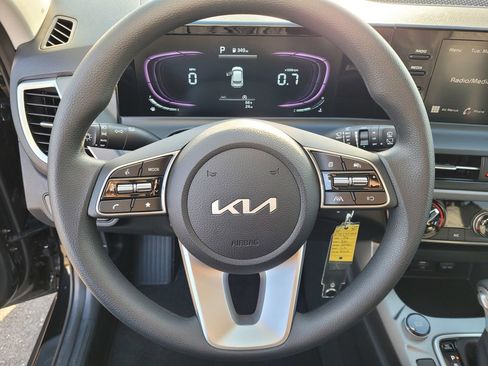 Used 2026 Kia Seltos LX FWD image 21