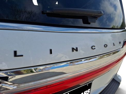 Used 2021 Lincoln Navigator Black Label w/ Cargo Convenience Package AWD/4WD image 30