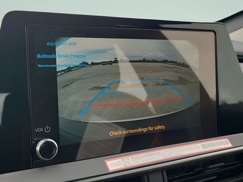 New 2026 Toyota Prius Plug-In Hybrid FWD image 30