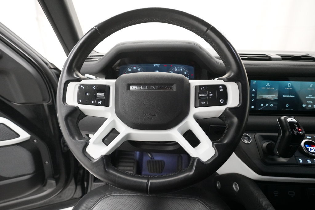 Used 2022 Land Rover Defender 90 X-Dynamic S AWD/4WD image 4