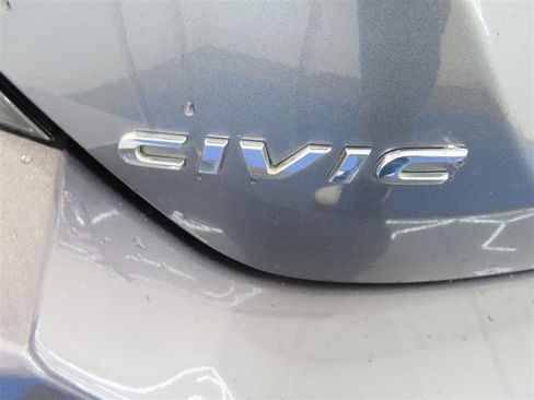 Used 2019 Honda Civic EX image 13