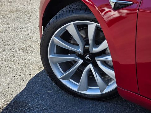 Used 2018 Tesla Model 3 Long Range image 14