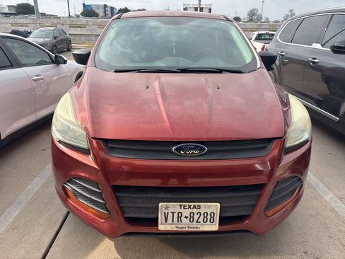 Used 2016 Ford Escape S image 2