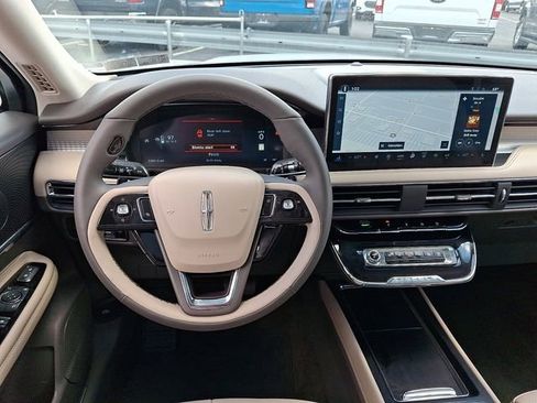Used 2023 Lincoln Corsair AWD w/ Equipment Group 101A image 13