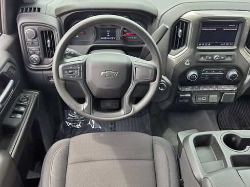Used 2025 Chevrolet Silverado 1500 Custom Trail Boss AWD/4WD image 10