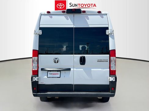 Used 2023 RAM ProMaster 2500 FWD image 5
