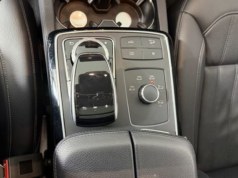 Used 2018 Mercedes-Benz GLS 450 4MATIC image 35