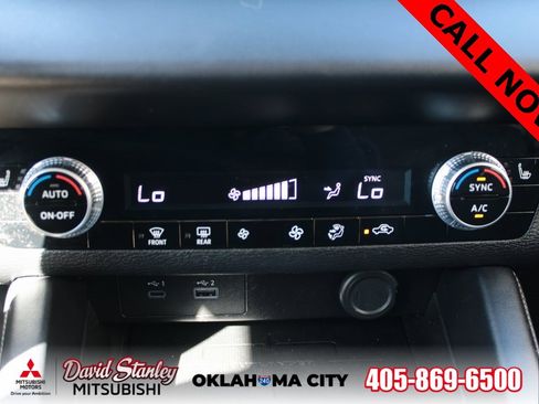 Used 2023 Mitsubishi Outlander SE Black Edition image 19