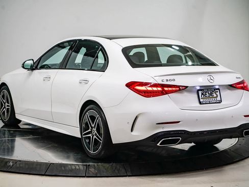 Used 2023 Mercedes-Benz C 300 4MATIC Sedan image 2