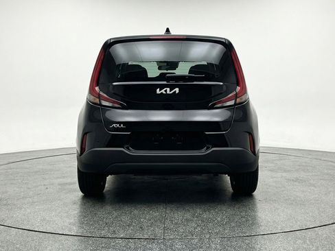 Used 2025 Kia Soul LX w/ LX Technology Package image 7