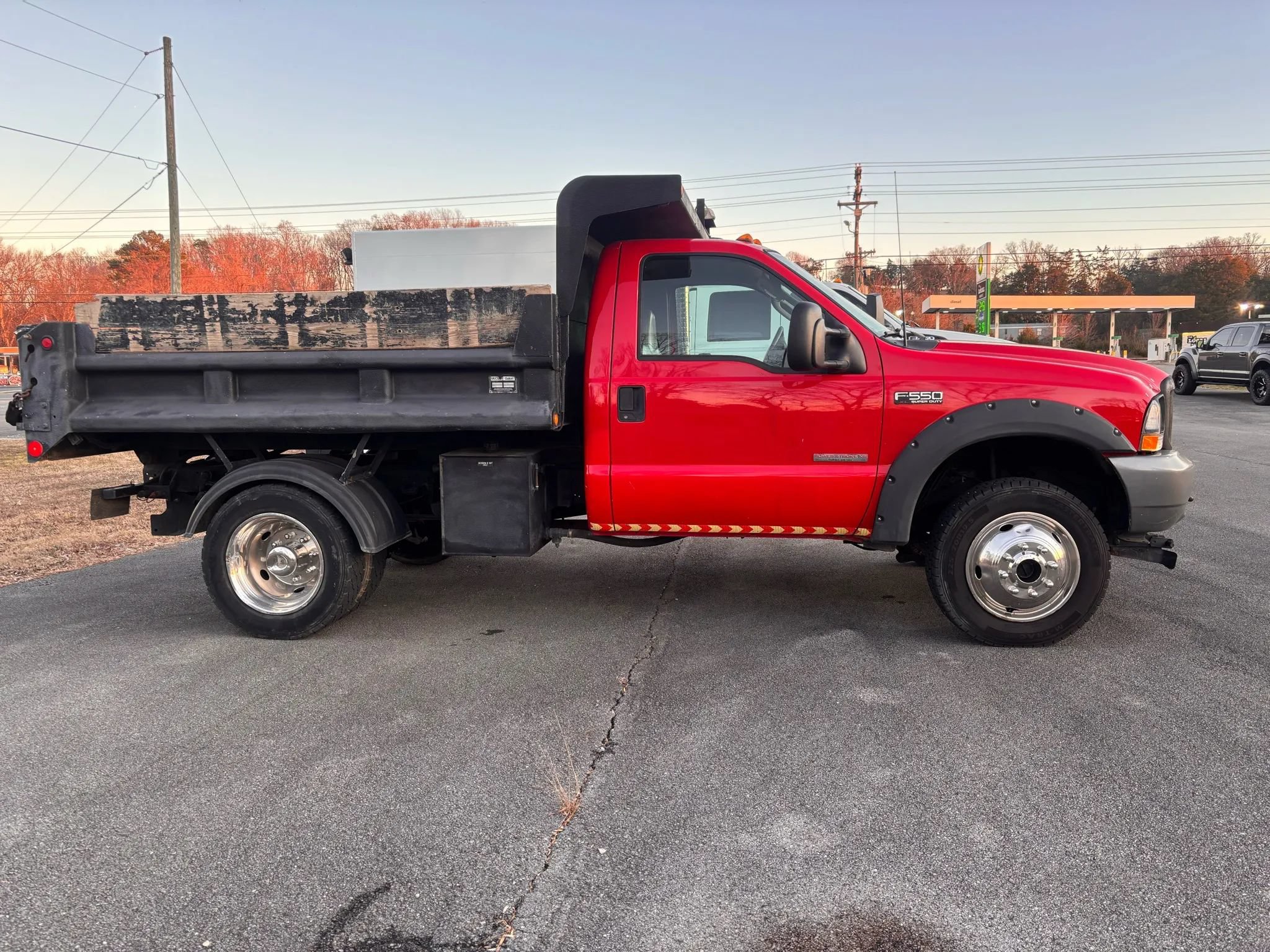 Used 2003 Ford F550 4x4 Regular Cab Super Duty image 5