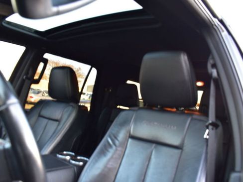 Used 2015 Ford Expedition Platinum image 15