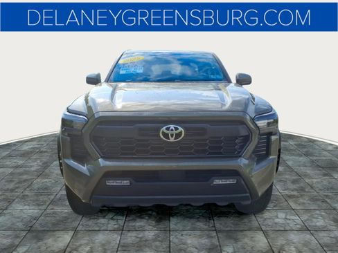 Used 2025 Toyota Tacoma TRD Off-Road AWD/4WD image 8