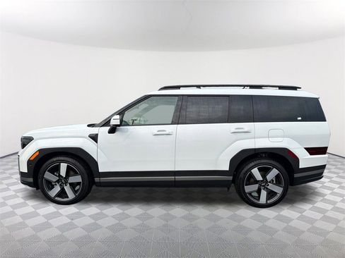 Used 2025 Hyundai Santa Fe Limited image 8