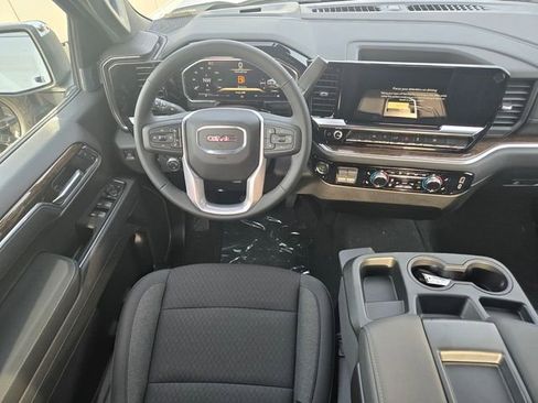 New 2026 GMC Sierra 1500 SLE image 10