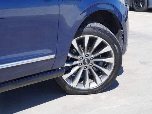 Used 2020 Lincoln Navigator L Reserve w/ Luxury Package RWD image 8
