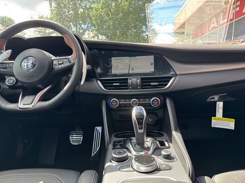 New 2025 Alfa Romeo Giulia AWD w/ Driving Assist Package image 16