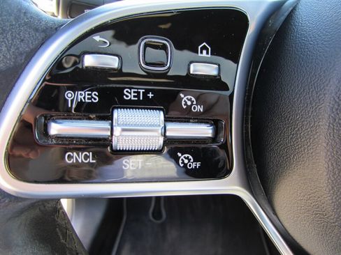 Used 2021 Mercedes-Benz CLA 250 image 13