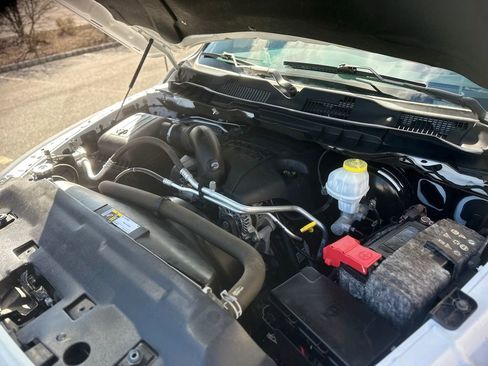 Used 2019 RAM 1500 Express w/ Express Value Package AWD/4WD image 28