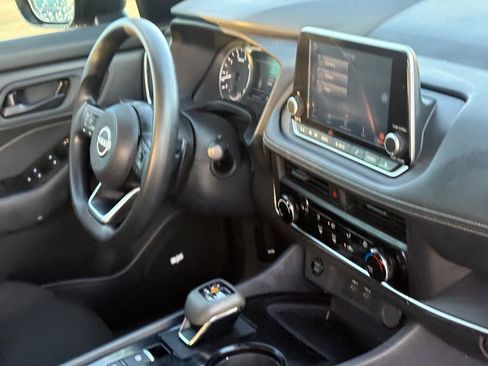 Certified 2024 Nissan Rogue S image 38