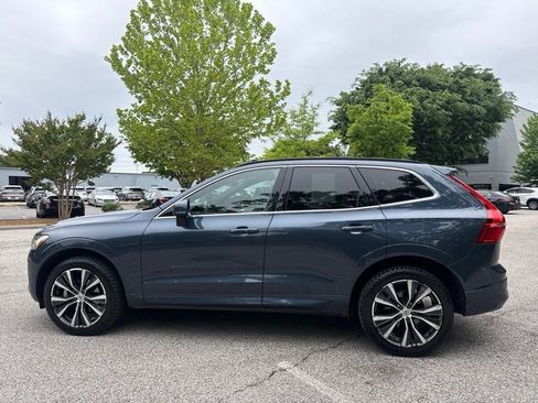 Used 2022 Volvo XC60 B5 Momentum w/ Advanced Package AWD/4WD image 6
