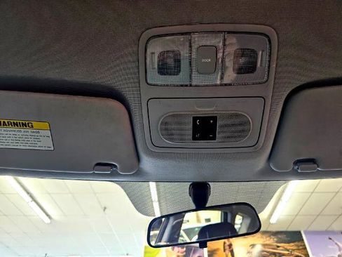 Used 2012 Hyundai Elantra w/ Preferred Pkg image 24