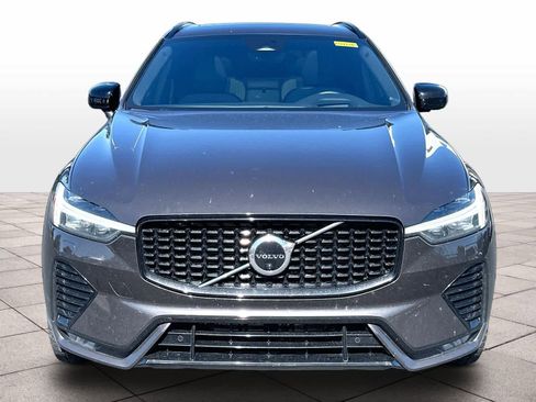 Used 2022 Volvo XC60 B5 R-Design w/ Advanced Package AWD/4WD image 2