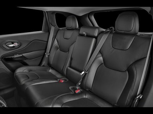 Used 2023 Jeep Cherokee Altitude Lux image 90