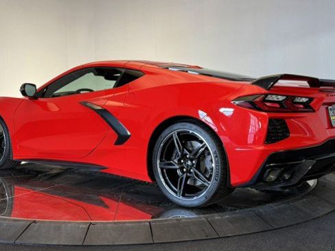 Used 2024 Chevrolet Corvette Stingray Premium Cpe w/ Z51 Performance Package RWD image 24