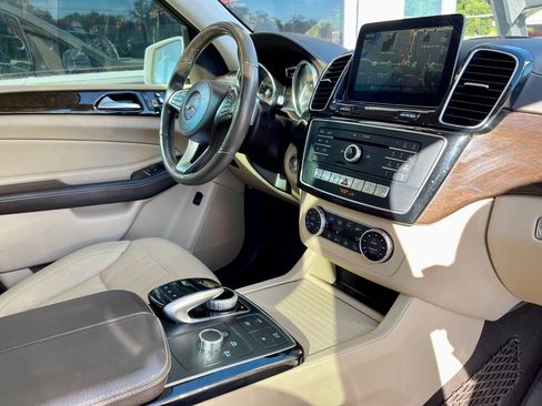 Used 2017 Mercedes-Benz GLS 450 4MATIC image 20