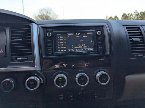 Used 2019 Toyota Sequoia Platinum image 17