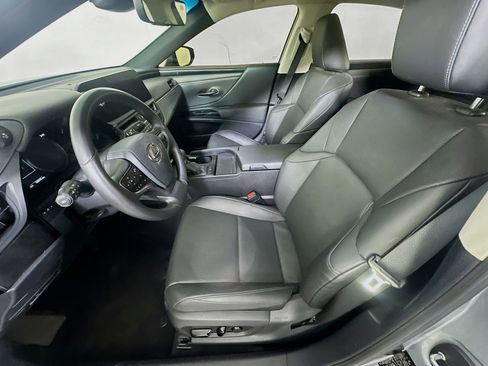 Used 2025 Lexus ES 350 image 13