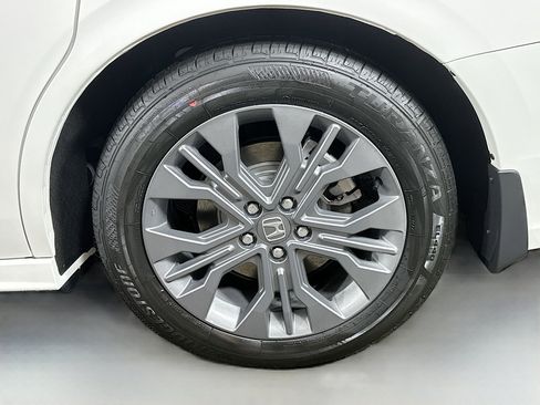 New 2026 Honda Odyssey Touring image 33