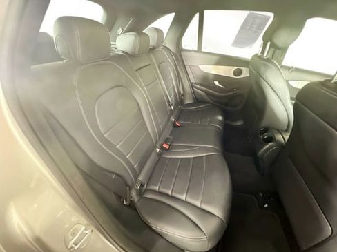 Used 2019 Mercedes-Benz GLC 300 4MATIC image 26