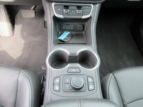 Certified 2023 GMC Terrain SLT w/ Tech Package image 20