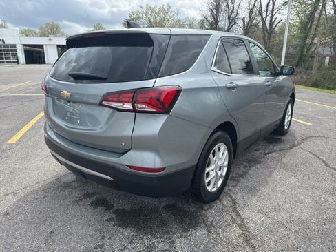 Used 2024 Chevrolet Equinox LT image 3