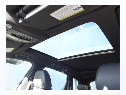 Used 2017 Audi Q7 3.0T Prestige w/ Prestige Package image 30