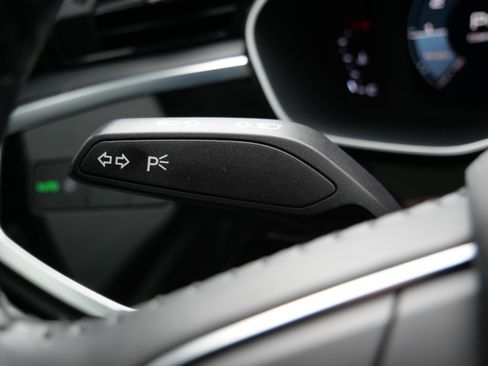 Used 2020 Audi Q3 2.0T Premium AWD/4WD image 30