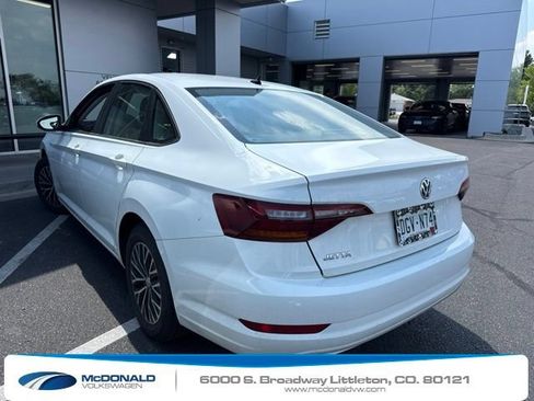 Used 2019 Volkswagen Jetta SE FWD image 4