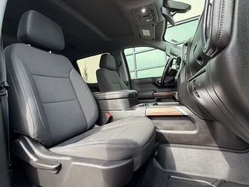 Used 2020 Chevrolet Silverado 1500 RST image 18