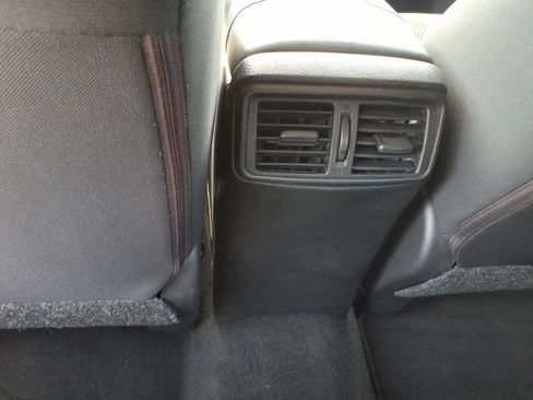 Used 2019 Nissan Rogue Sport S image 10