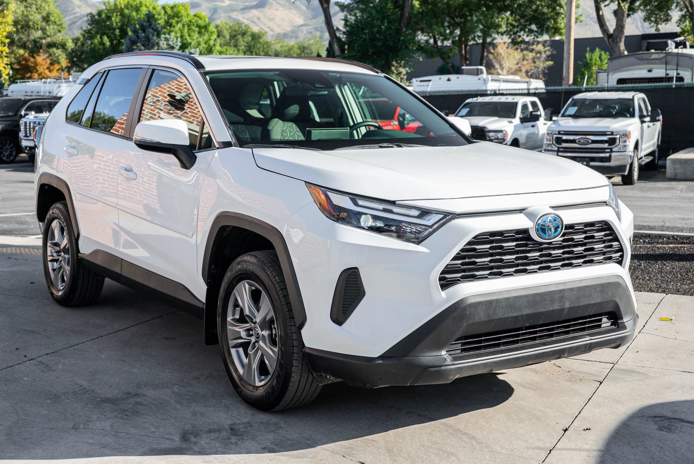 Used 2024 Toyota RAV4 XLE w/ Convenience Package AWD/4WD image 12