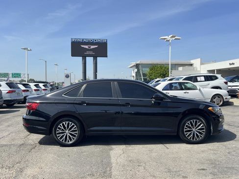 Certified 2021 Volkswagen Jetta SE w/ SE Cold Weather Package image 26