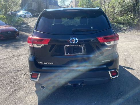 Used 2019 Toyota Highlander Limited Platinum image 7