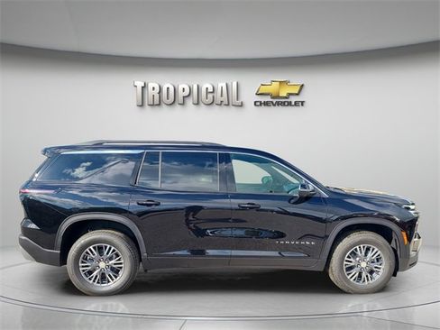 New 2026 Chevrolet Traverse LT w/ Driver Confidence Package image 6