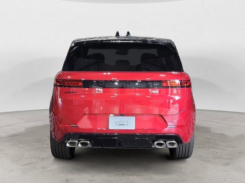 New 2025 Land Rover Range Rover Sport Dynamic SE image 4
