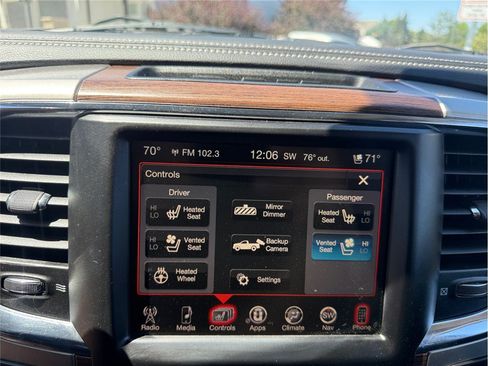 Used 2016 RAM 3500 Laramie AWD/4WD image 18