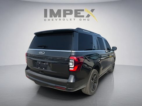 Used 2024 Ford Expedition Limited AWD/4WD image 4
