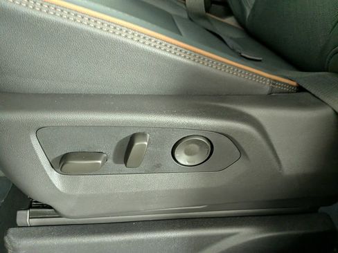 New 2026 GMC Yukon XL AT4 w/ AT4 Premium Plus Package image 17